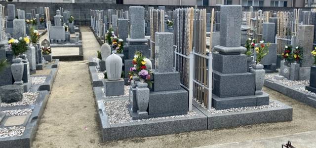 和歌山市の恵運寺墓地