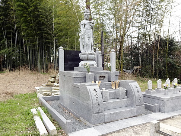 妙心寺福壽院の永代供養塔