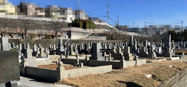 枚方市の本覚寺墓苑