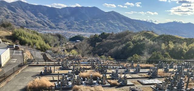 和歌山県伊都郡の町営かつらぎ霊園