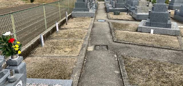 羽曳野市の河原城町会墓地
