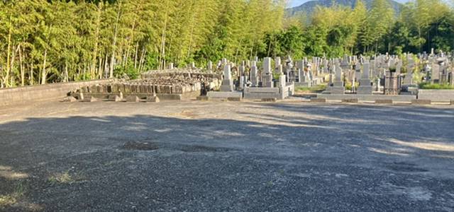 紀の川市営矢倉墓地