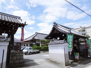 本瑞寺駐車場入口