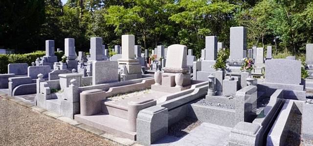大阪府池田市営五月山霊園