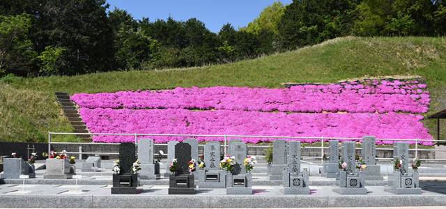 奈良県高取町の壺阪山霊園の永代供養墓
