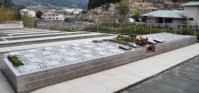 壺阪山霊園の樹木葬
