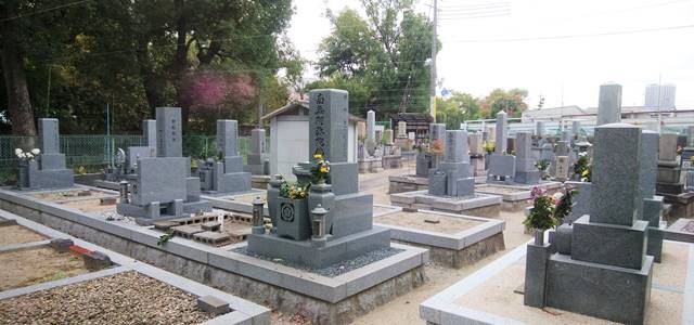 鶴野共同墓地